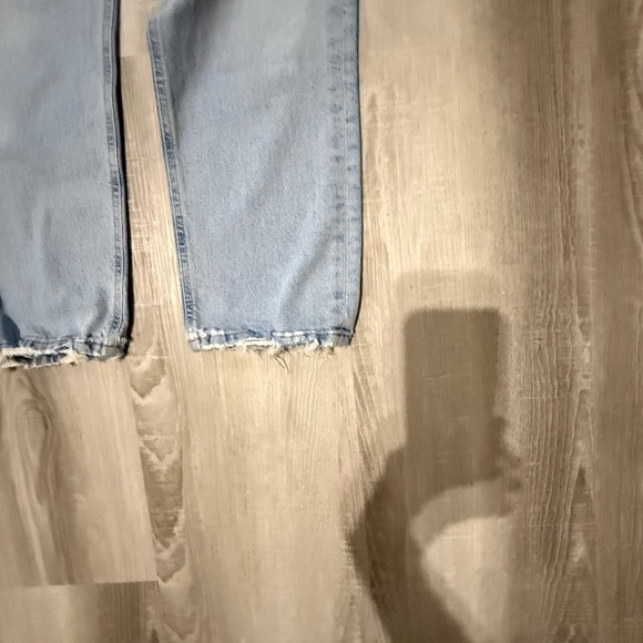 Agolde Riley Cropped Jeans - Picture 2 of 7